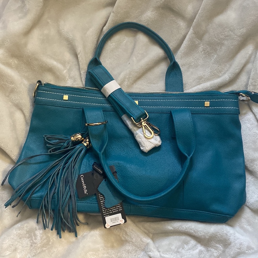 Cuore & Pelle Leather Handbag - High Quality Leather- Multiple Pockets & Zippers